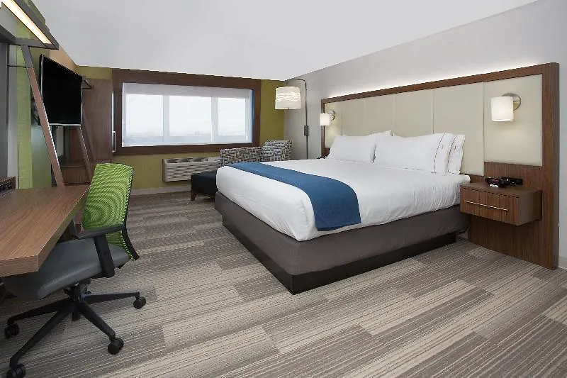 Holiday Inn Express & Suites Memphis Arpt Elvis Presley Blv By Ihg Hotel